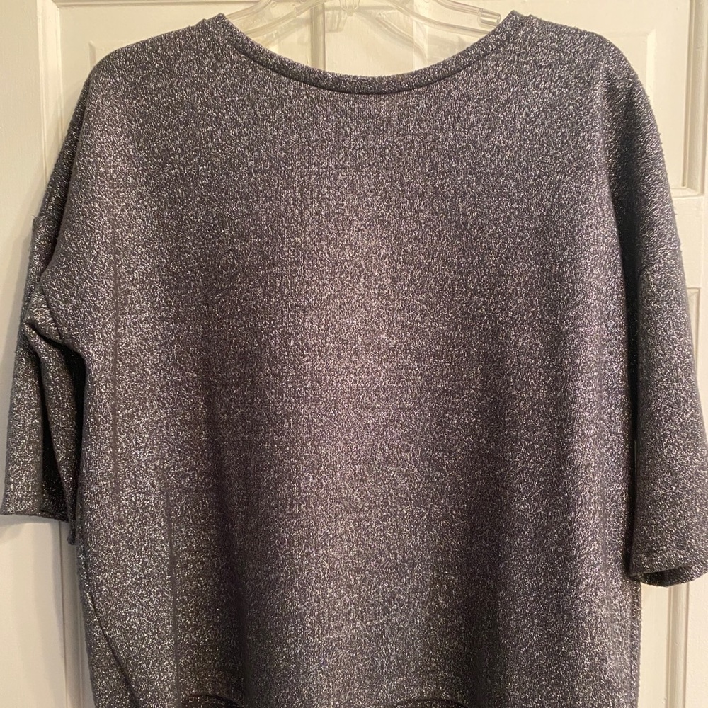 Zara women’s sweatshirt. Black and silver.